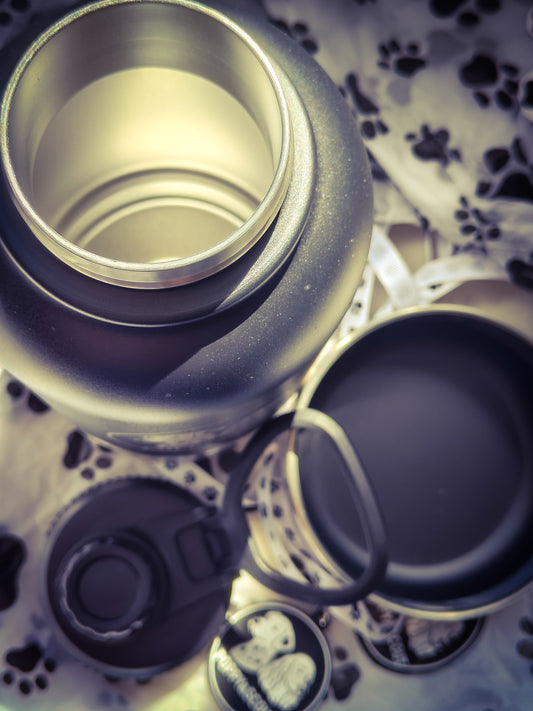 Poppy&Scout thermal flask with screw-on bowls